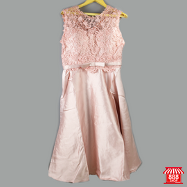 ชุดกระโปรงโบว์คาดเอวเกาะอกลายลูกไม้ (สีชมพู) - Shop888mall - 1